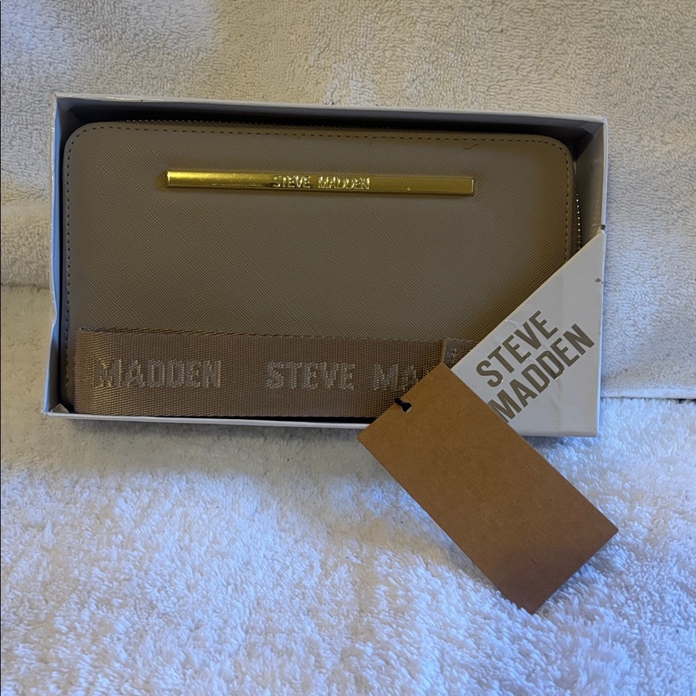 Steve Madden Taupe Wallet with Gold Detail
